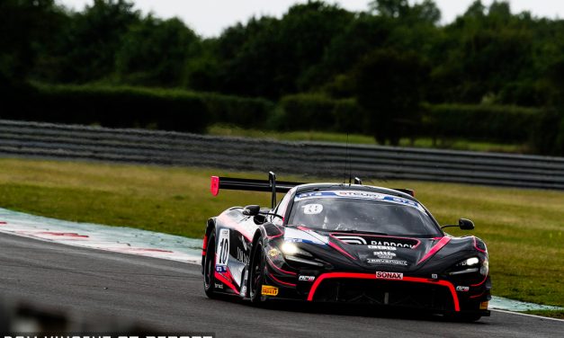 GT Cup Snetterton: Smith leads title charge