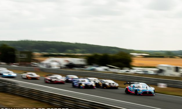 British GT Snetterton: 2 Seas lock out the top 2, Optimum cruises to GT4 win in race one