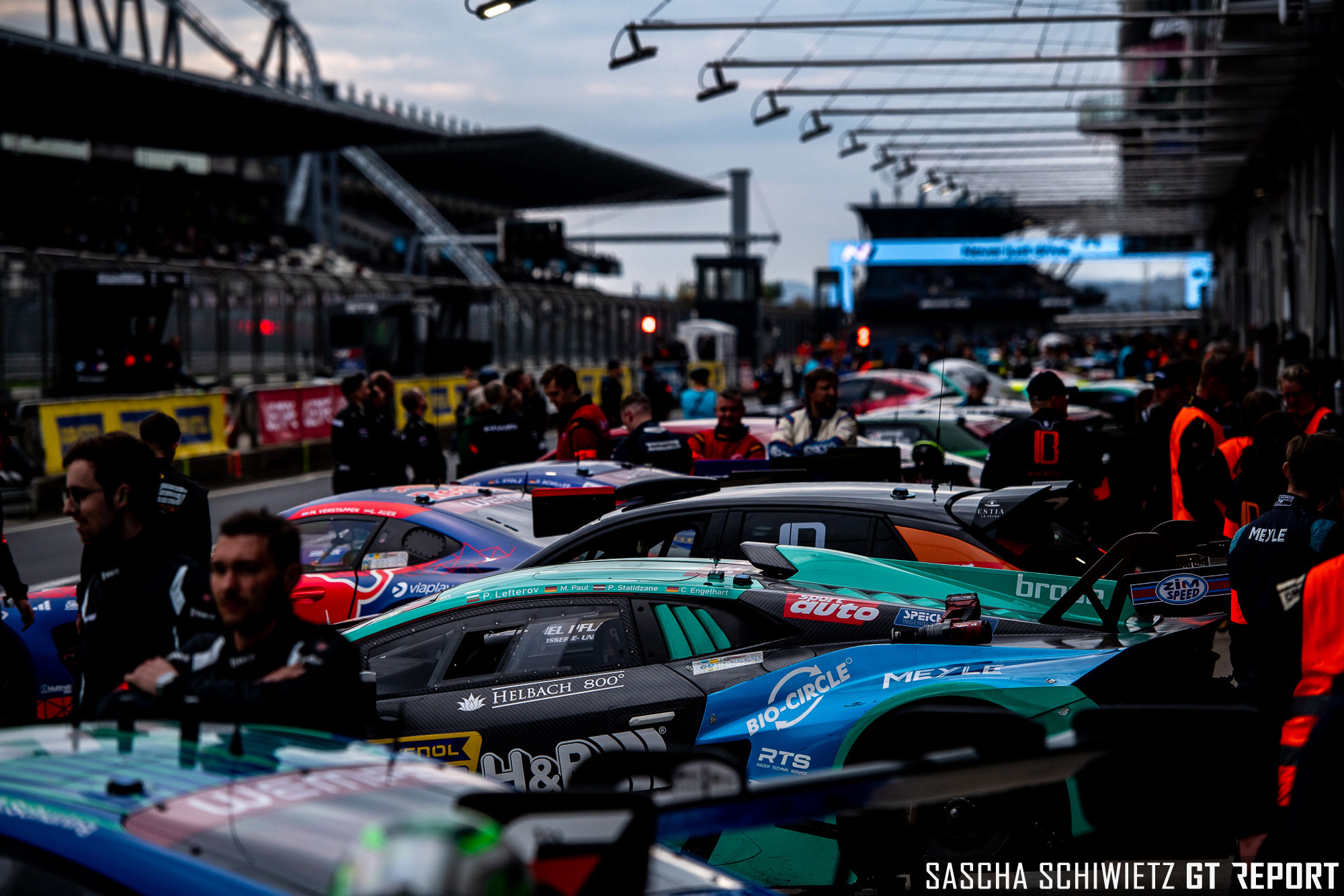 24h Nürburgring Qualifiers: Race 1 red-flagged after multi-car incident at Klostertal