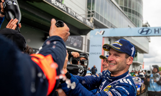 Maro Engel gifts former rival Nürburgring 24h victory: “I promised him we would take this win together”