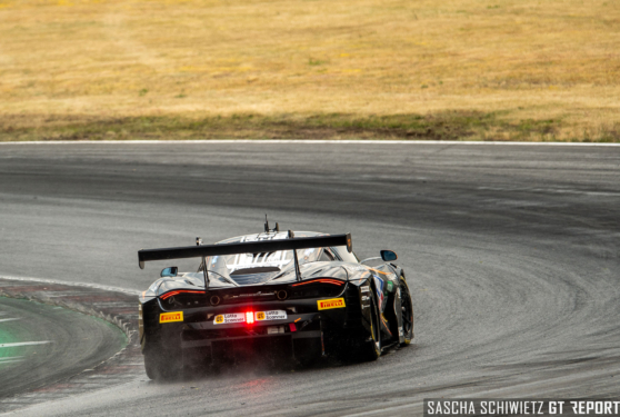 DTM-26-LAU-Race1-08