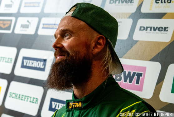 DTM-26-LAU-Race1-16