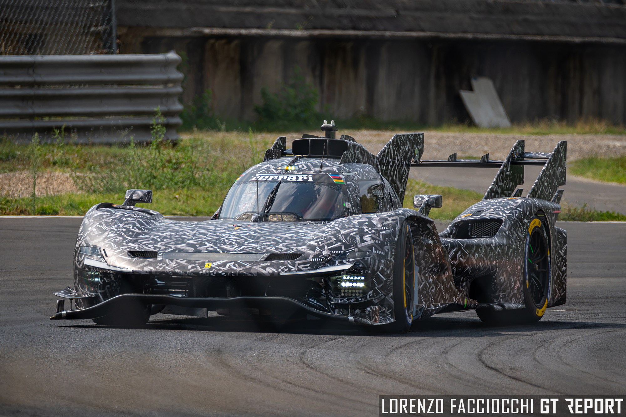 Photos: Ferrari 499P 2027 update tests at Monza