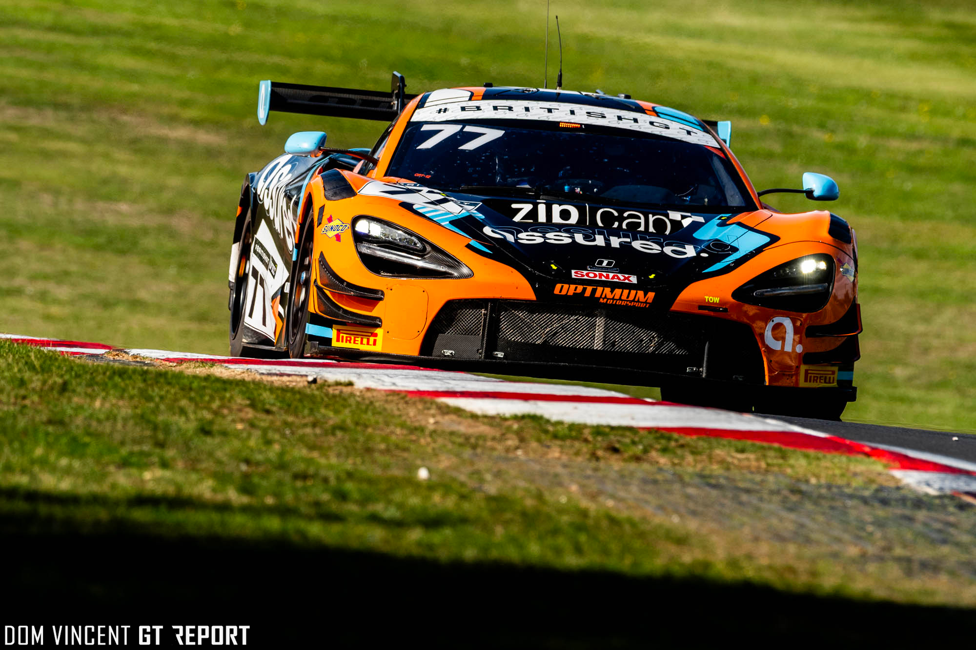 British GT Brands Hatch: Tillbrook and Barnicoat set the pace as title decider begins